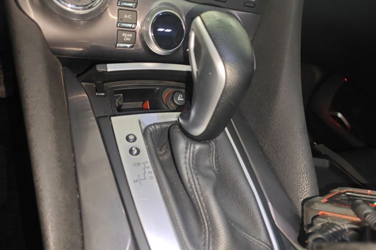 DS 5 2015款 1.6T 豪华版THP160中控内饰18