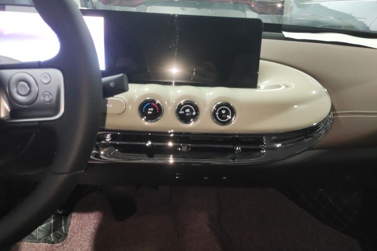 五菱汽车 五菱缤果 2023款 333km 灵犀互联款局部细节16