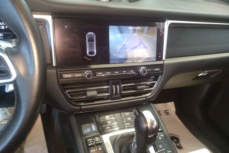 保时捷 2020款 Macan 2.0T中控内饰16