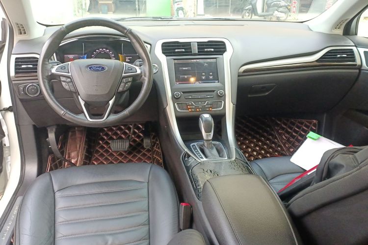 福特 蒙迪欧 2013款 2.0L GTDi200豪华型中控内饰12