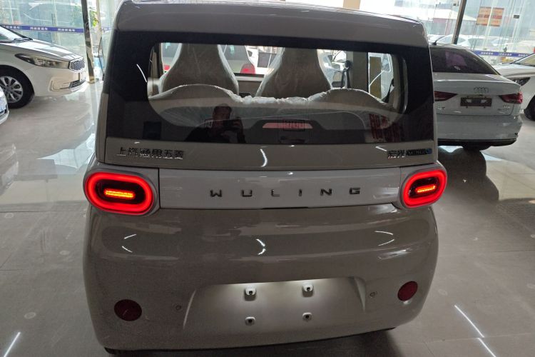 五菱汽车 宏光MINIEV 2024款 第三代 215km 青春版车身外观6