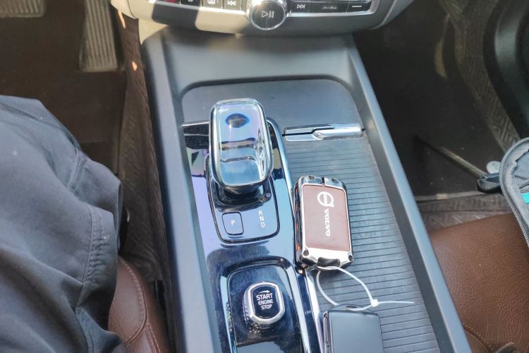 沃尔沃XC60 2022款 B5 四驱智逸豪华版中控内饰18