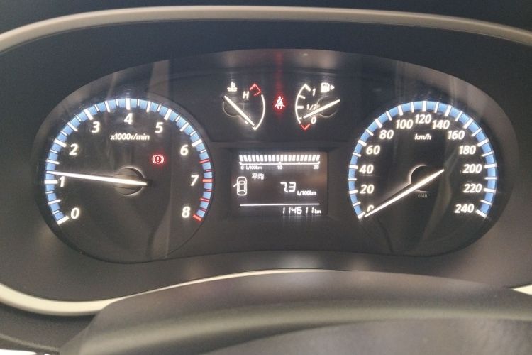 启辰T90 2017款 2.0L 手动智尚版局部细节14