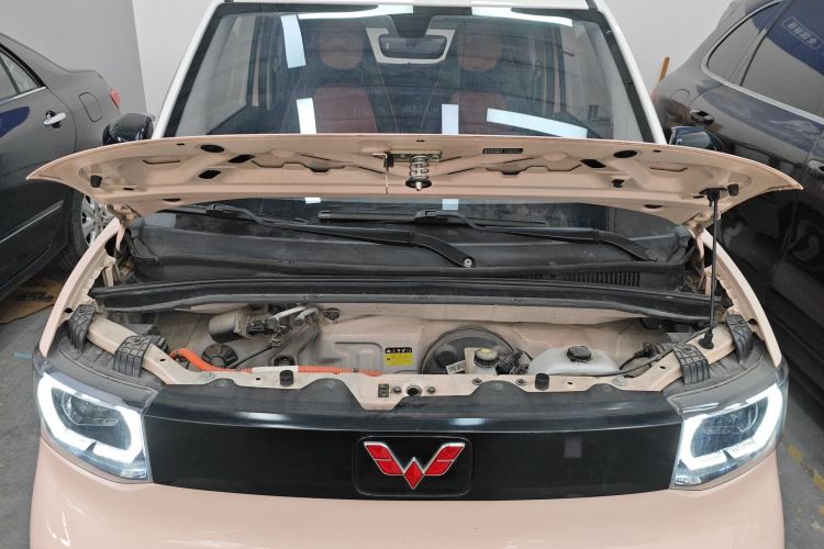 五菱汽车 宏光MINIEV 2021款 马卡龙时尚款 三元锂机舱底盘24