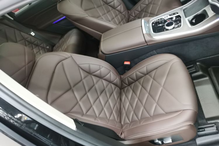 宝马X5 2023款 xDrive 30Li 尊享型M运动套装局部细节41