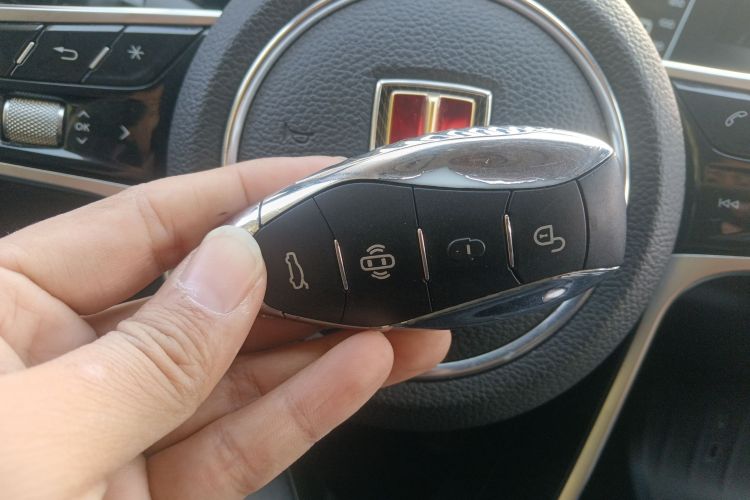 红旗H5 2023款 1.5T DCT智联旗韵版中控内饰11