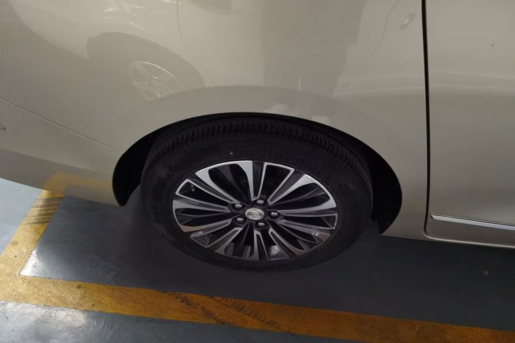 别克GL8 2020款 ES陆尊 653T 旗舰型车身外观6008