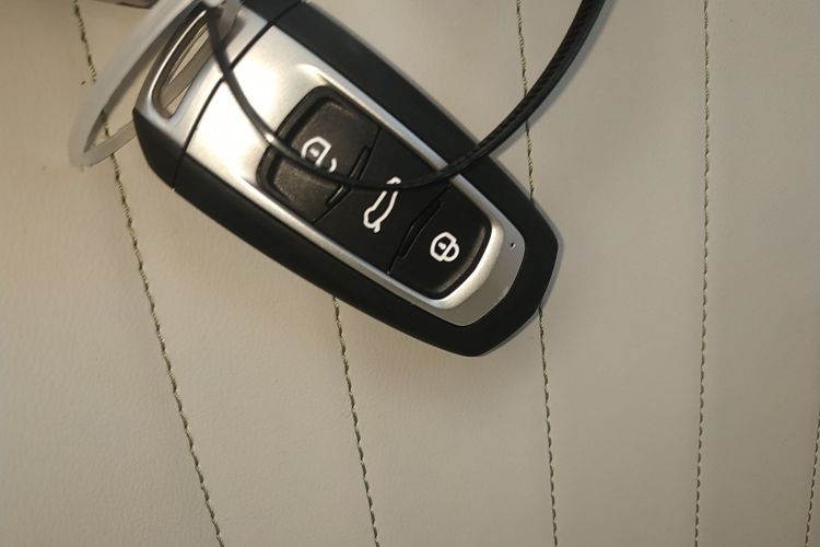 吉利银河 2025款 210km 熊猫骑士中控内饰11