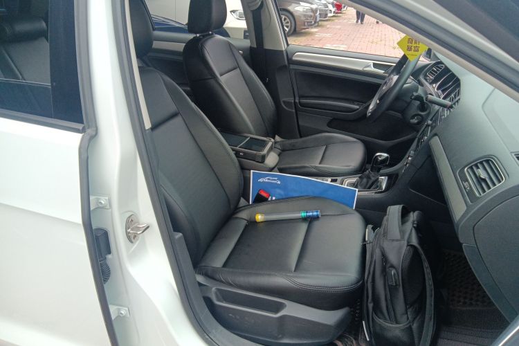 大众 高尔夫 2018款 1.6L 自动时尚型局部细节41