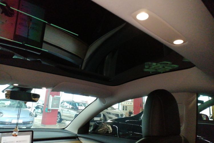 特斯拉 Model 3 2022款 后轮驱动版局部细节22