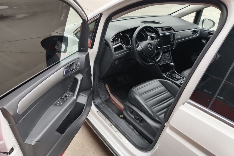大众 2021款 途安L 280TSI DSG拓界版 7座中控内饰7003