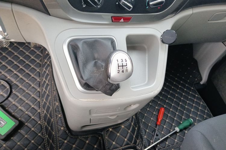 江淮瑞风 瑞风M3 2019款 PLUS 创客版 1.8L 豪华型中控内饰18