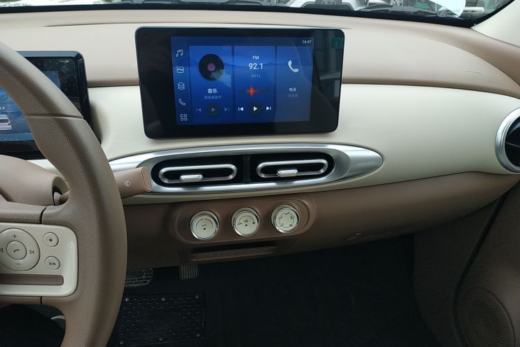 五菱汽车 宏光MINIEV 2025款 四门版 臻享+款中控内饰16