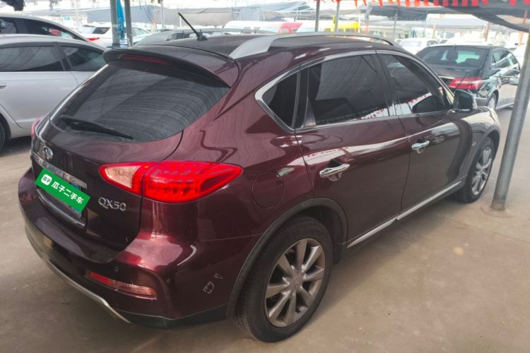 英菲尼迪QX50 2015款 2.5L 悦享版车身外观7