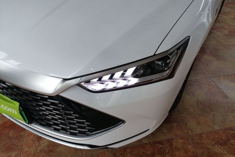 比亚迪 秦PLUS 2024款 荣耀版 DM-i 55KM领先型局部细节36