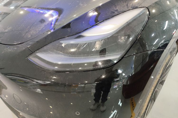 特斯拉 Model Y 2023款 长续航全轮驱动版局部细节36