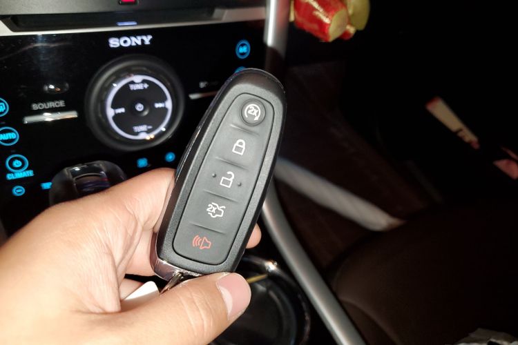 福特 锐界(进口) 2012款 2.0T 尊锐型中控内饰7001