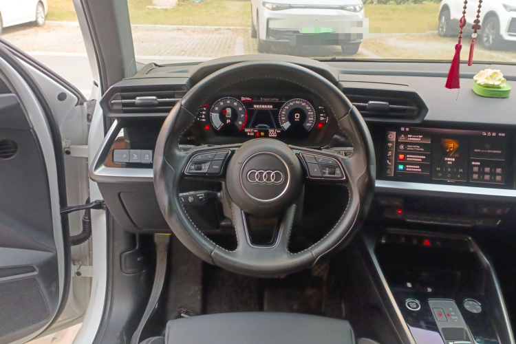 奥迪A3 2021款 A3L Limousine 35 TFSI 时尚运动型局部细节13