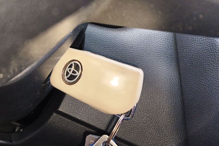 丰田 雷凌 2022款 TNGA 1.5L CVT进取版中控内饰11