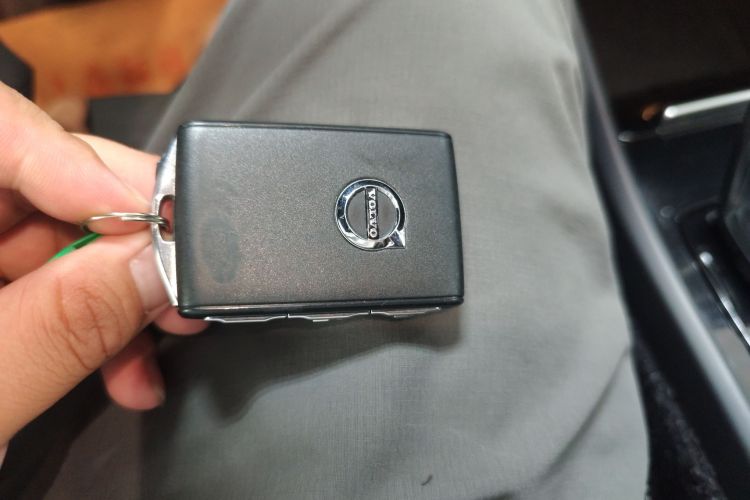 沃尔沃XC40新能源 2021款 P8 纯电 四驱智雅运动版中控内饰7001