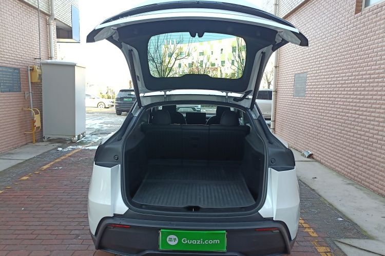 特斯拉 Model Y 2025款 改款 长续航全轮驱动版局部细节23