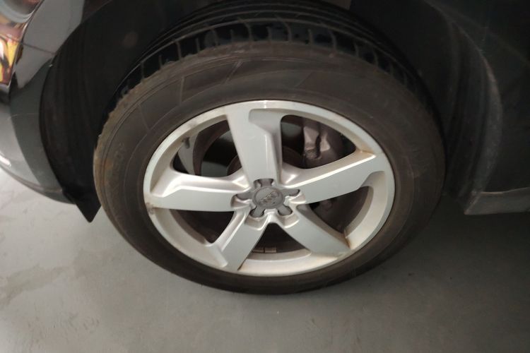 奥迪Q5 2016款 40 TFSI 技术型车身外观6007