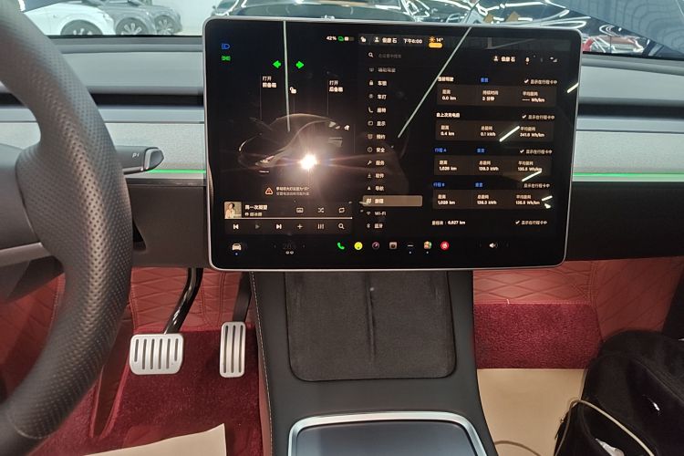 特斯拉 Model Y 2024款 后轮驱动版中控内饰16