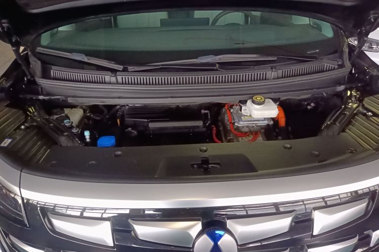 腾势D9 2022款 DM-i 970 四驱旗舰型局部细节24