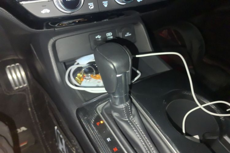 本田 思域 2022款 240TURBO CVT燃动版中控内饰18