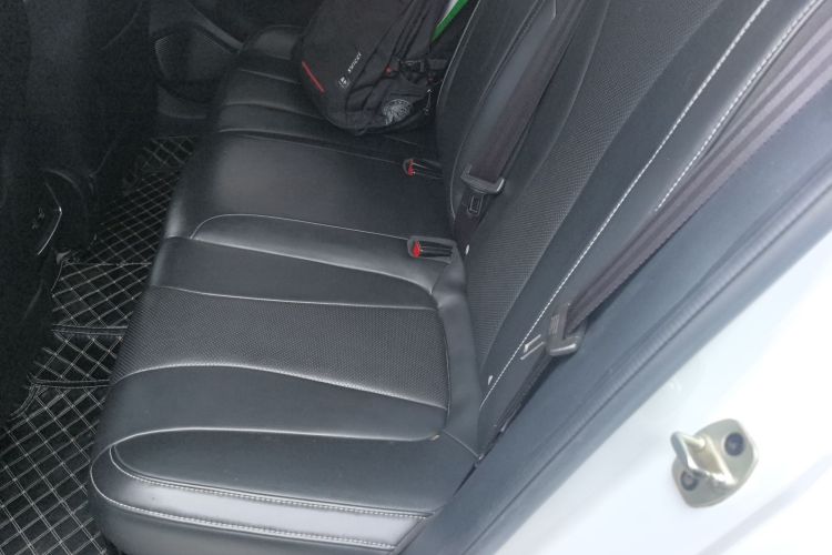 荣威i5 2020款 1.5L 手动4G互联领豪旗舰版中控内饰21