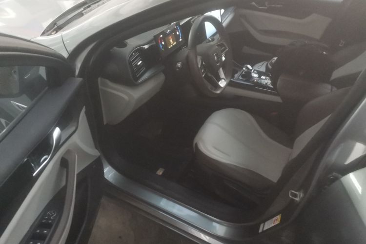 比亚迪 秦PLUS 2023款 冠军版 DM-i 55KM超越型中控内饰7003