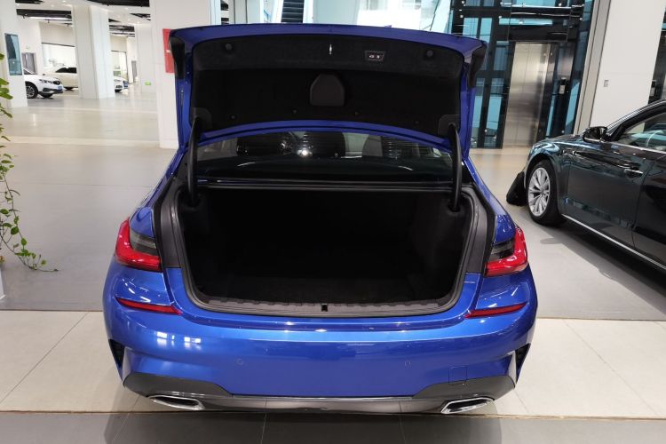 宝马3系 2020款 325i M运动套装机舱底盘23