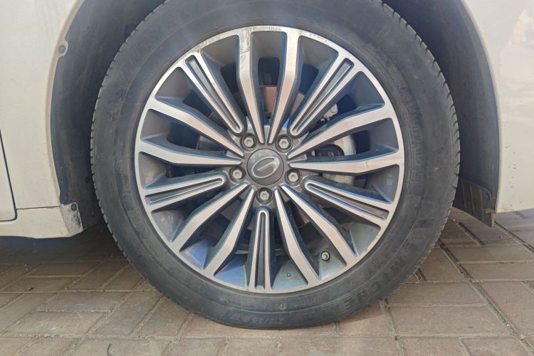 广汽传祺 传祺M6 2019款 270T DCT尊享版（七座）国VI车身外观6007