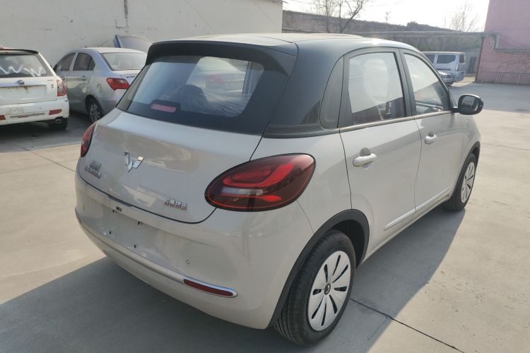 五菱汽车 五菱缤果 2023款 203km 轻享款车身外观6005