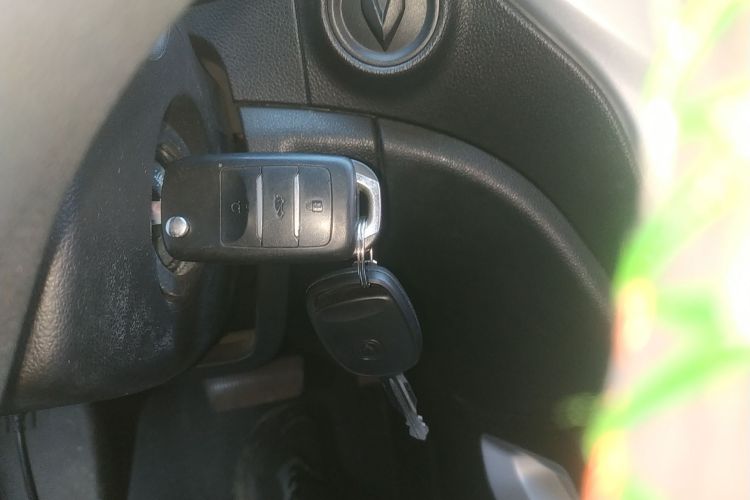 长安CS35 2016款 1.6L 自动豪华型 国V中控内饰11