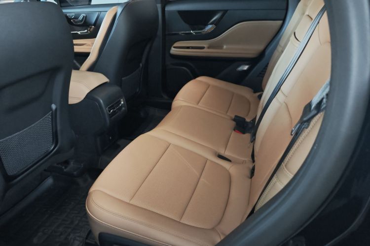 林肯 冒险家 2022款 2.0T 两驱尊雅版中控内饰21