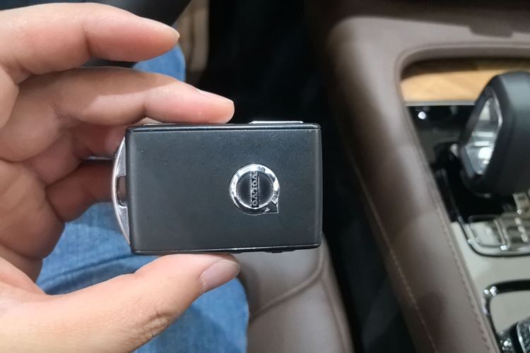 沃尔沃S90 2025款 B5 智逸豪华版中控内饰11