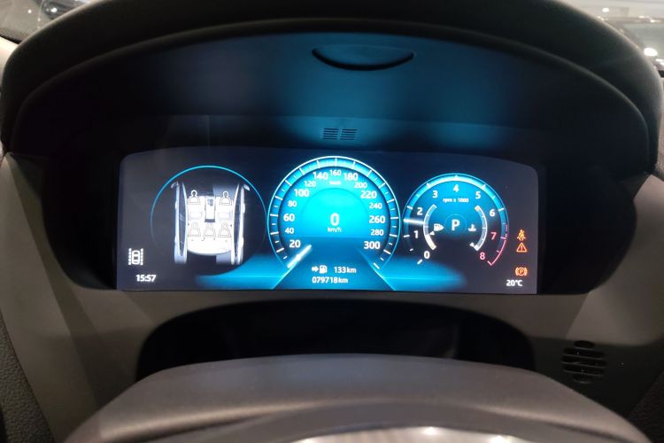 捷豹XEL 2019款 2.0T 200PS 尊享版中控内饰14