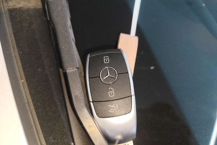 奔驰C级 2021款 C 260 星耀臻藏版中控内饰11