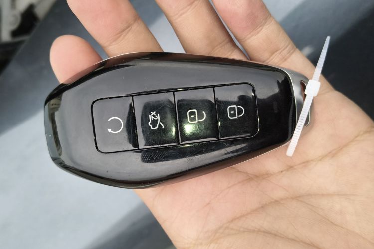 腾势Z9 2024款 1100km 四驱Max版中控内饰11