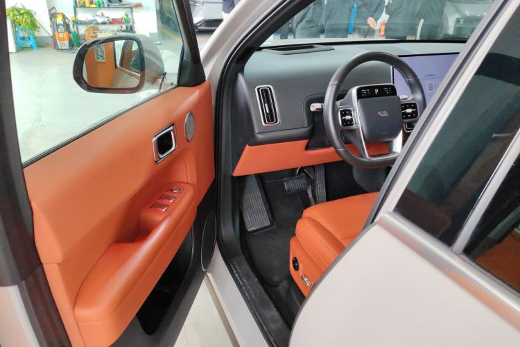 理想汽车 理想L6 2024款 Max中控内饰20