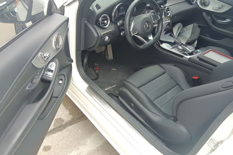 奔驰C级(进口) 2017款 C 200 4MATIC 轿跑版中控内饰7003