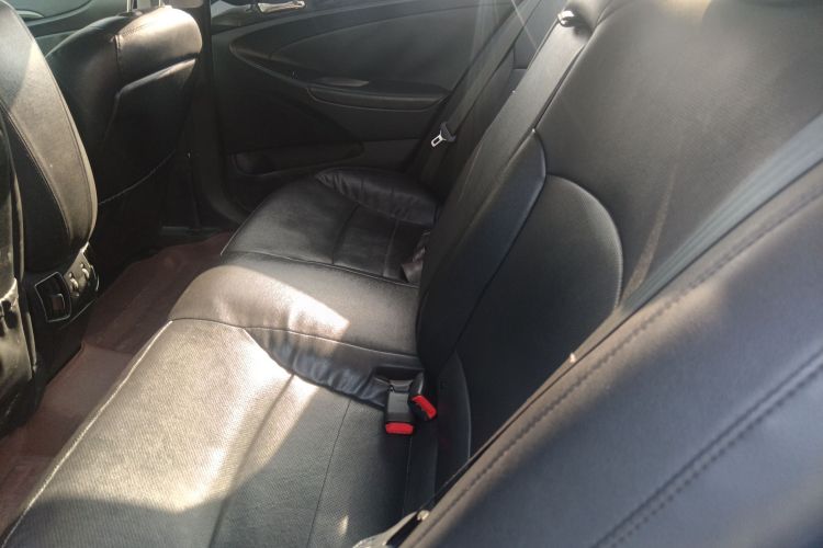 现代 索纳塔 2015款 经典 2.0L 自动豪华版中控内饰7004