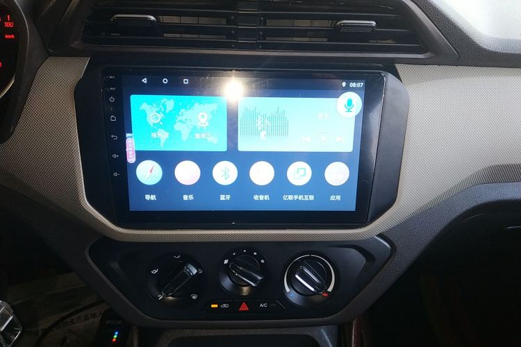 五菱汽车 五菱宏光 2021款 1.5L S标准型LAR中控内饰16