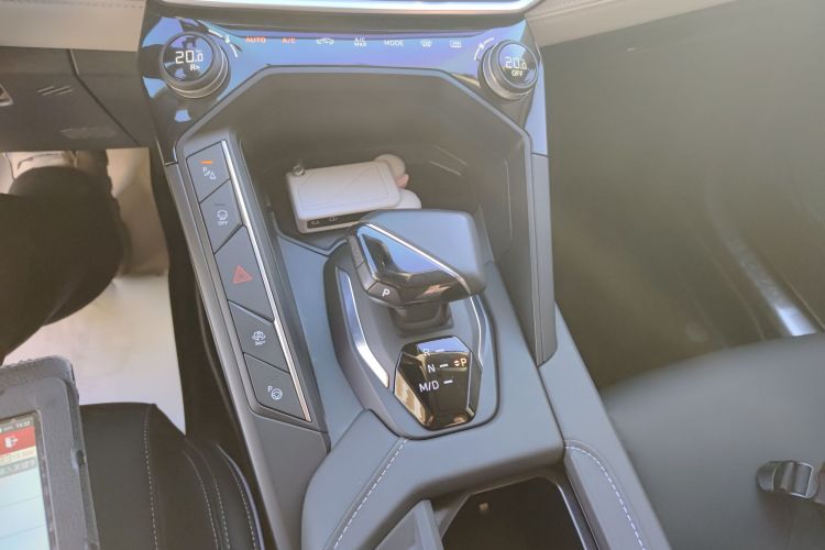 领克06 2023款 Remix 1.5T Shero中控内饰18