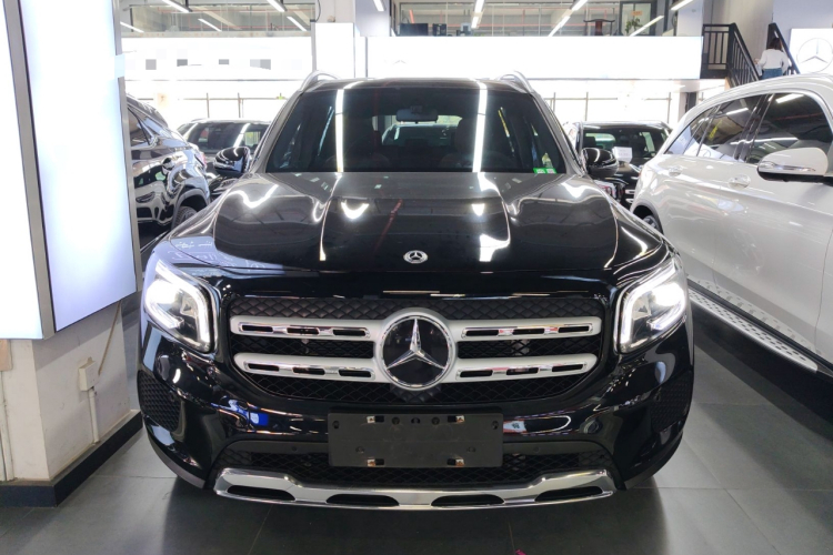 奔驰GLB 2023款 GLB 220 时尚型车身外观6001