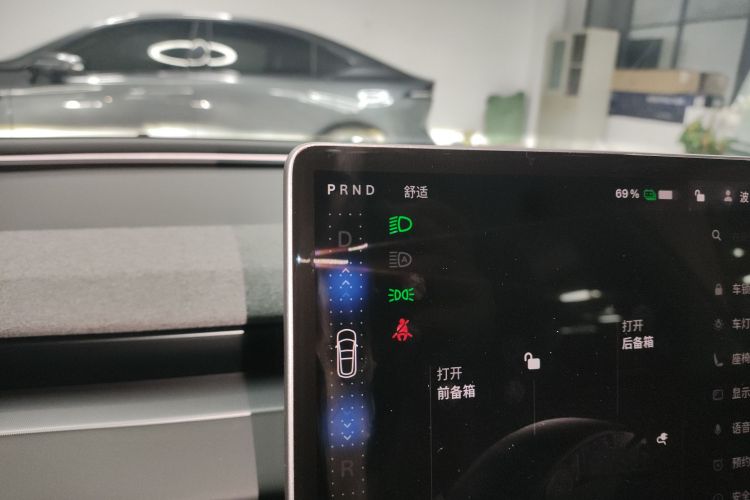 特斯拉 Model 3 2025款 改款 长续航全轮驱动版局部细节18