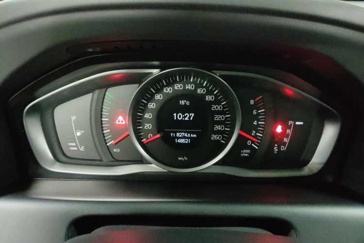 沃尔沃XC60 2016款 T5 智进版中控内饰14