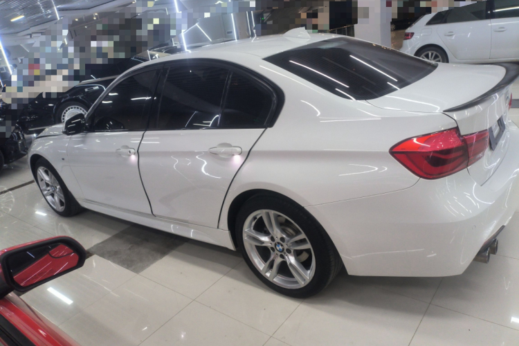 宝马3系 2018款 320i M运动套装车身外观4