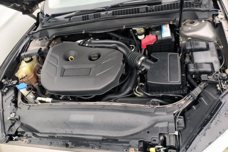 福特 蒙迪欧 2013款 2.0L GTDi200豪华型机舱底盘24